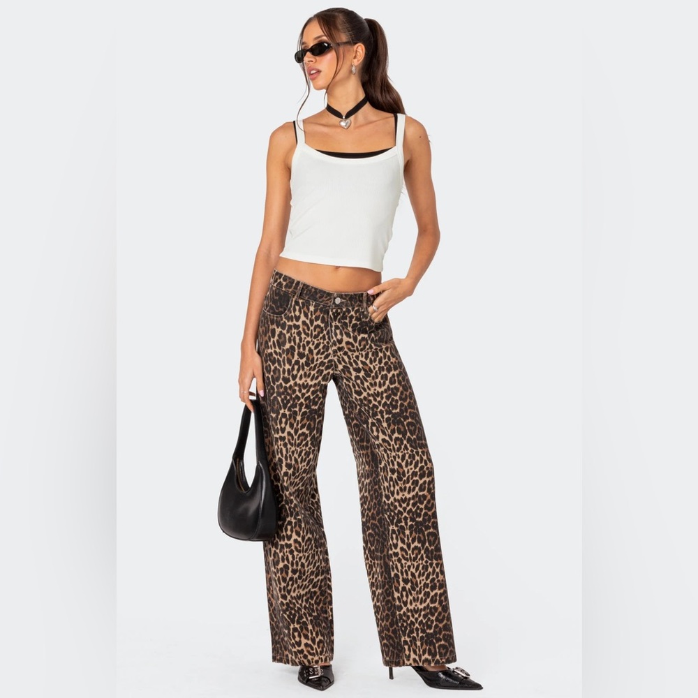 Edikted Low Rise Leopard Jeans